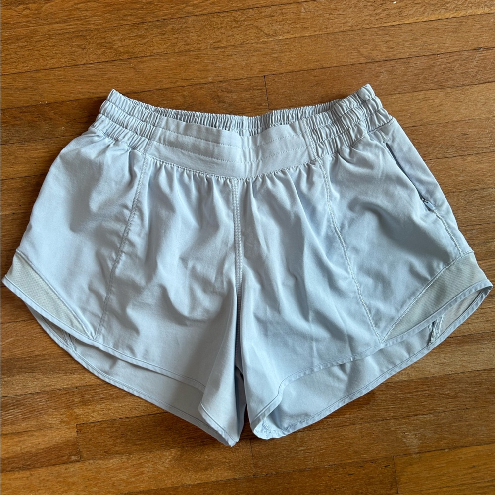 Lululemon Hotty Hot shorts size 6 4” inseam